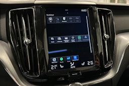 musta Volvo XC60 2018 kuva 23.