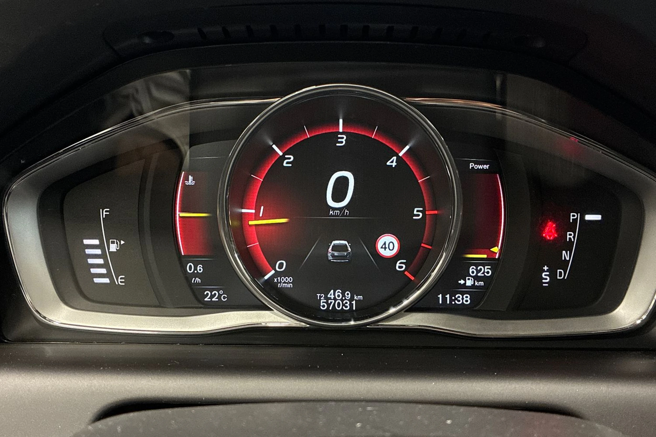 musta Volvo XC60 2017 kuva 7.