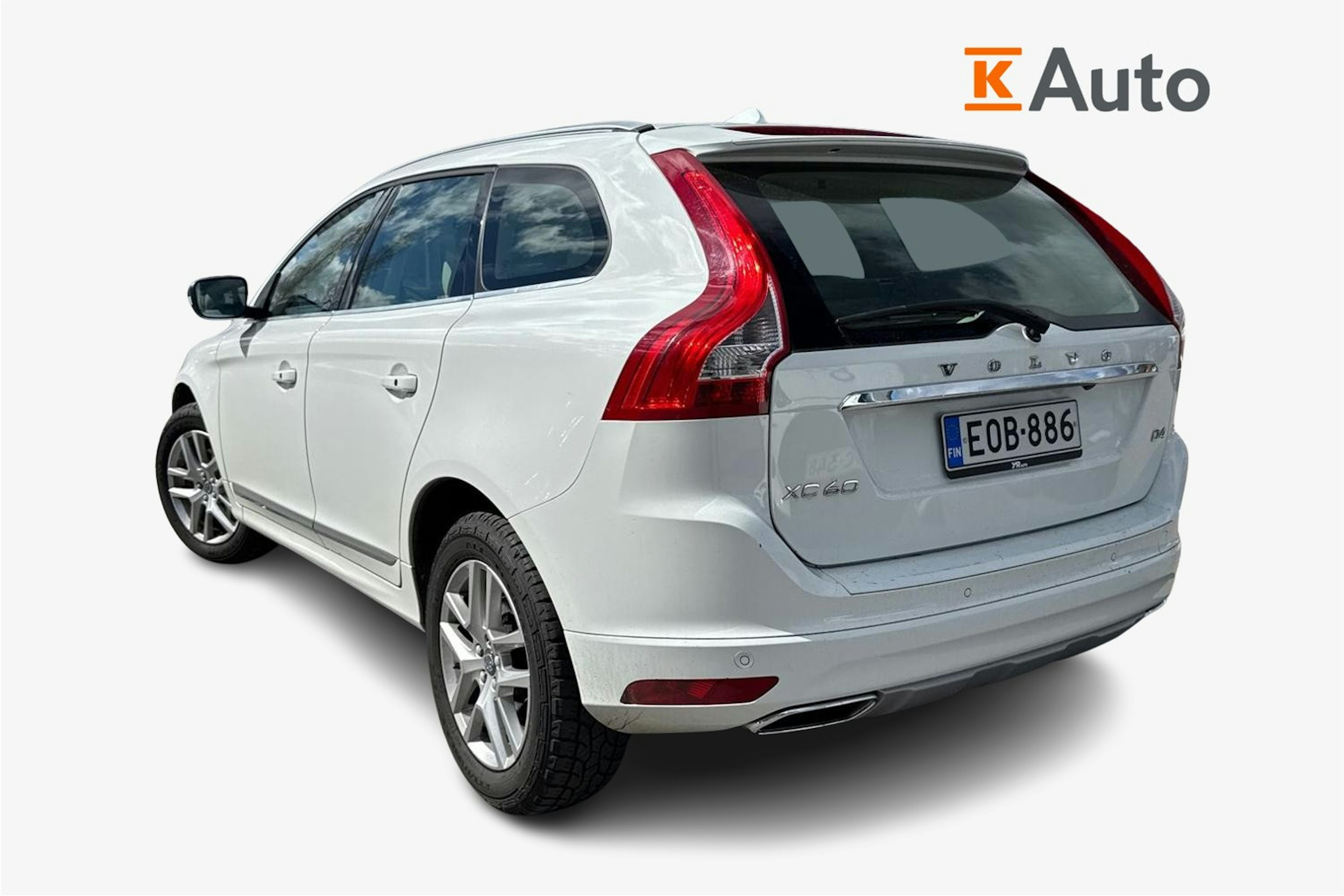 valkoinen Volvo XC60 2017 kuva 2.