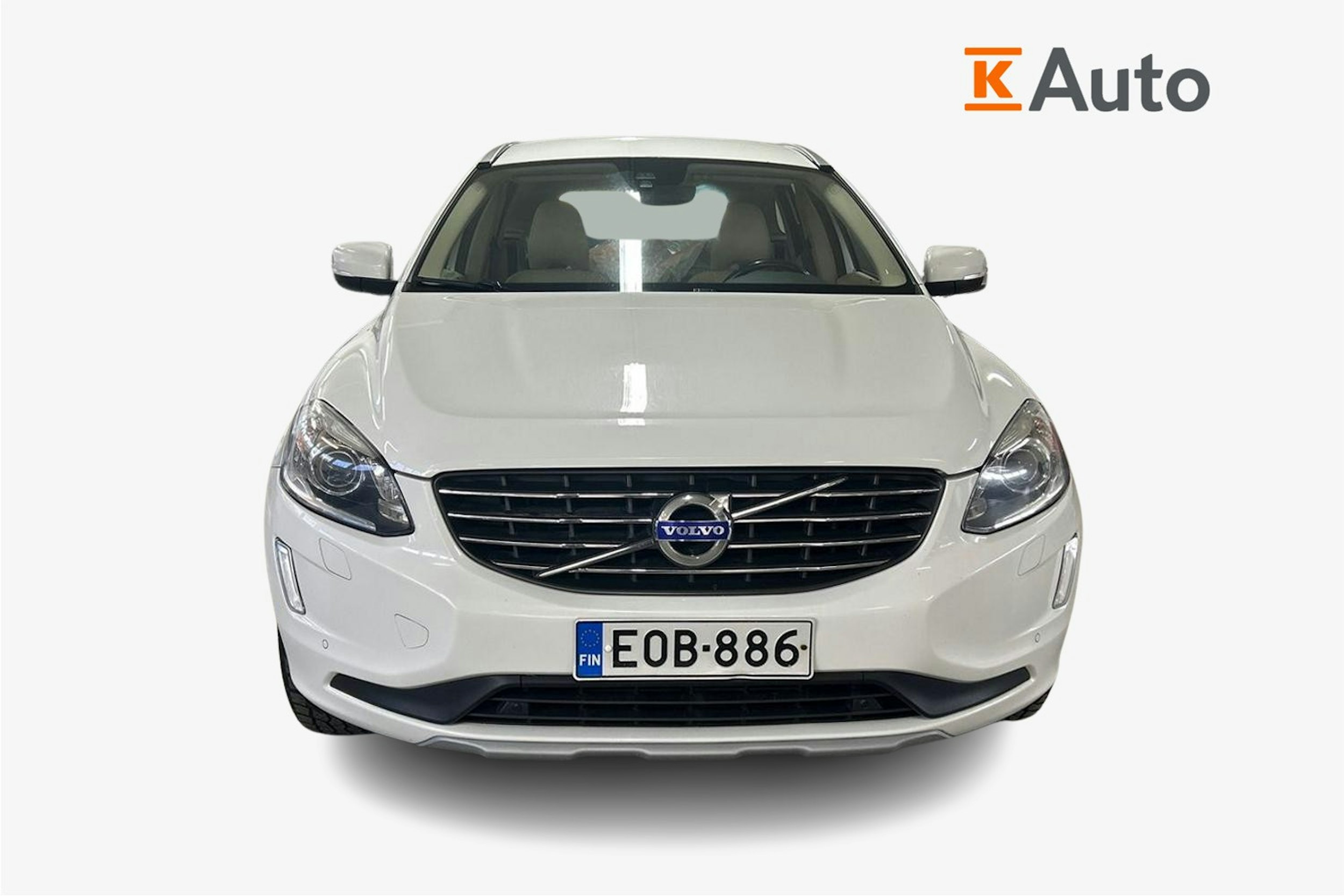 valkoinen Volvo XC60 2017 kuva 5.