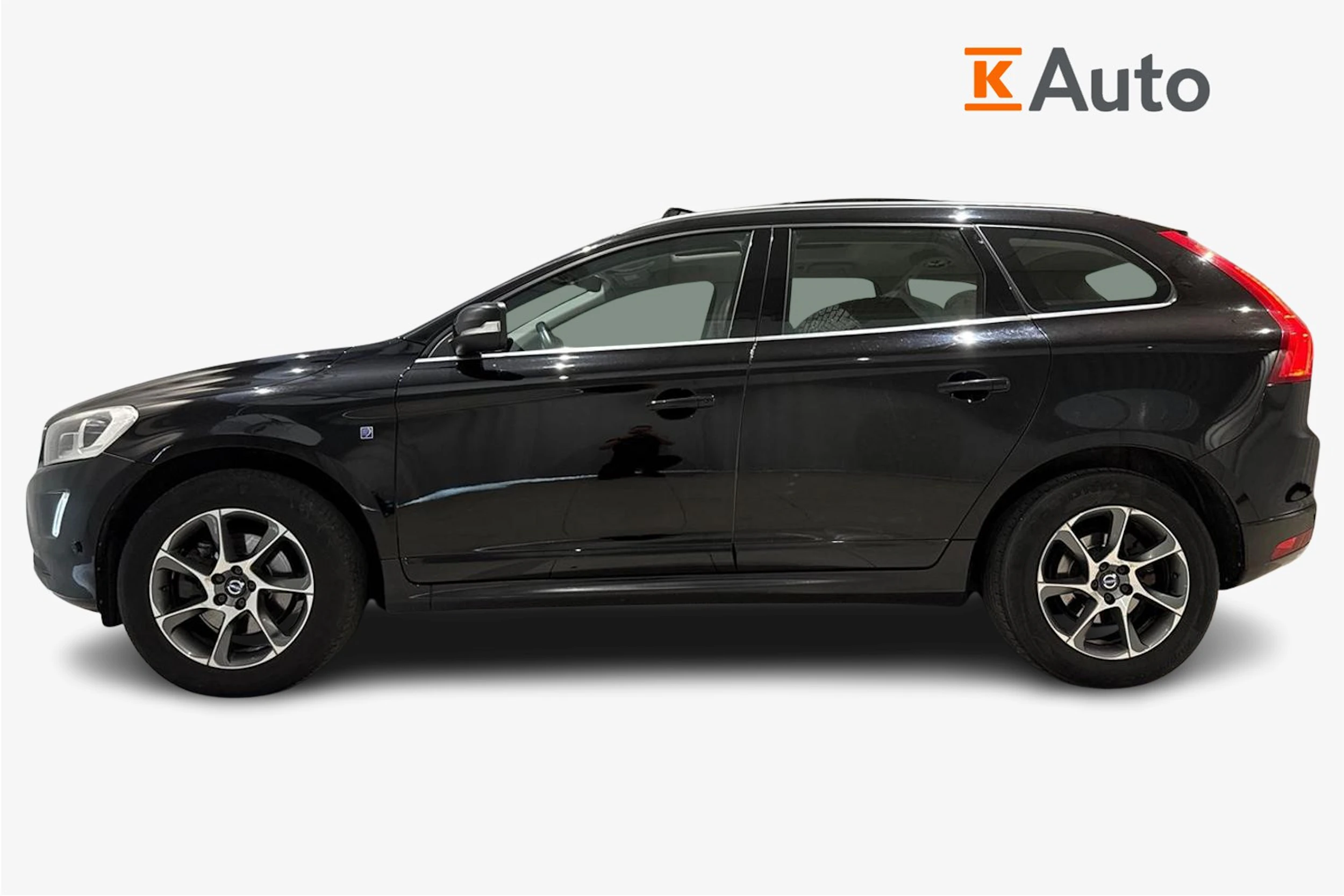 musta Volvo XC60 2017 kuva 5.