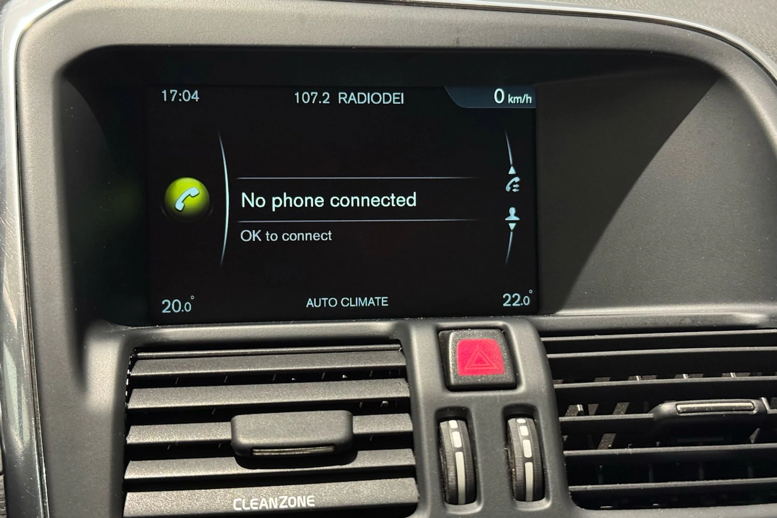 musta Volvo XC60 2017 kuva 21.