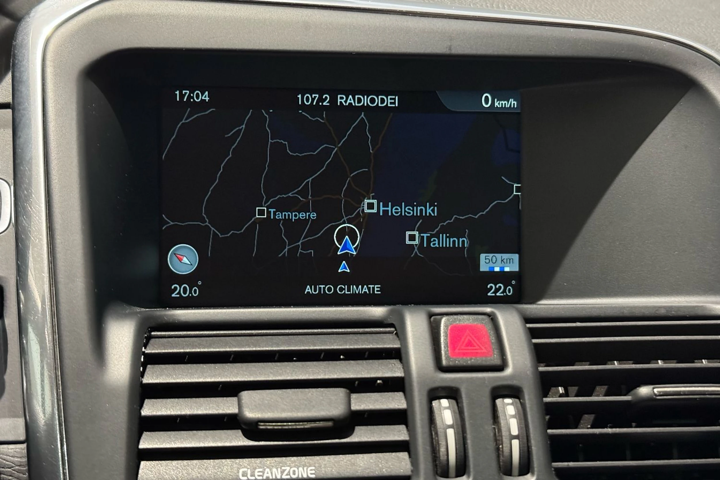 musta Volvo XC60 2017 kuva 23.