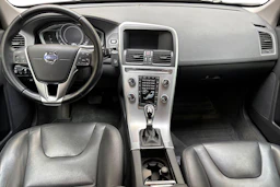 musta Volvo XC60 2017 kuva 9.