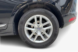 musta Volvo XC60 2017 kuva 12.