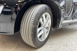 musta Volvo XC60 2017 kuva 13.
