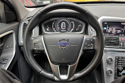 musta Volvo XC60 2017 kuva 20.