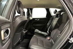 musta Volvo XC60 2018 kuva 10.