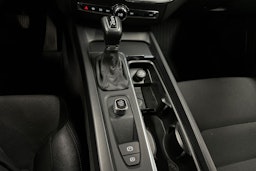 musta Volvo XC60 2018 kuva 21.