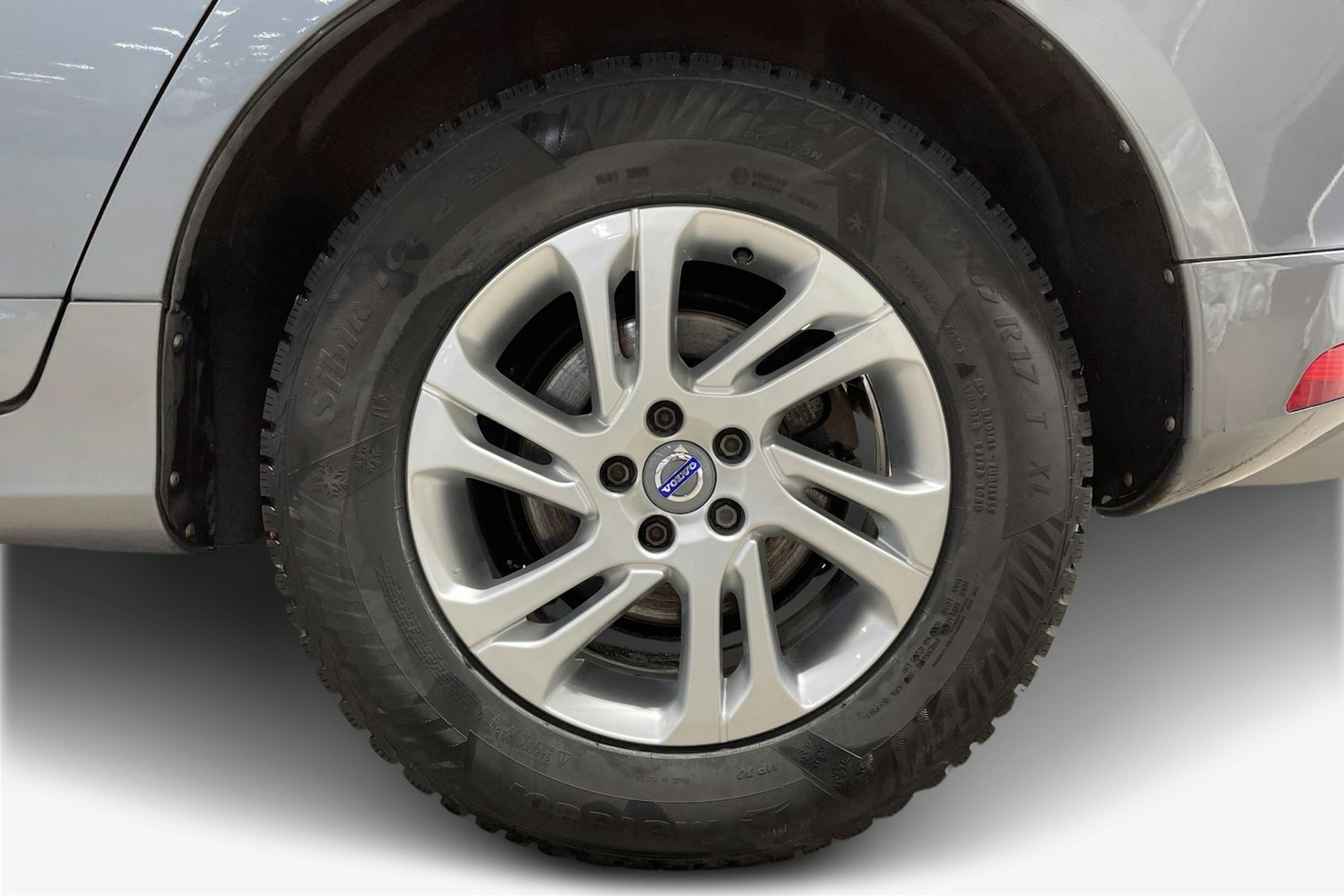 harmaa Volvo XC60 2017 kuva 11.