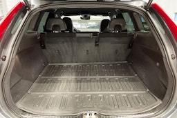 harmaa Volvo XC60 2017 kuva 15.