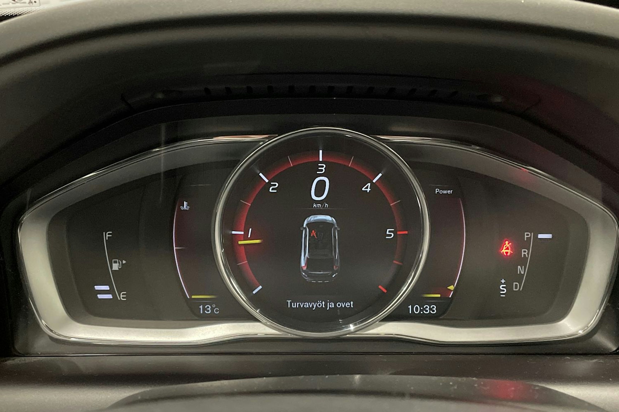 harmaa Volvo XC60 2017 kuva 16.