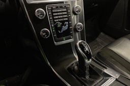 harmaa Volvo XC60 2017 kuva 20.