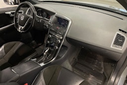 harmaa Volvo XC60 2017 kuva 26.