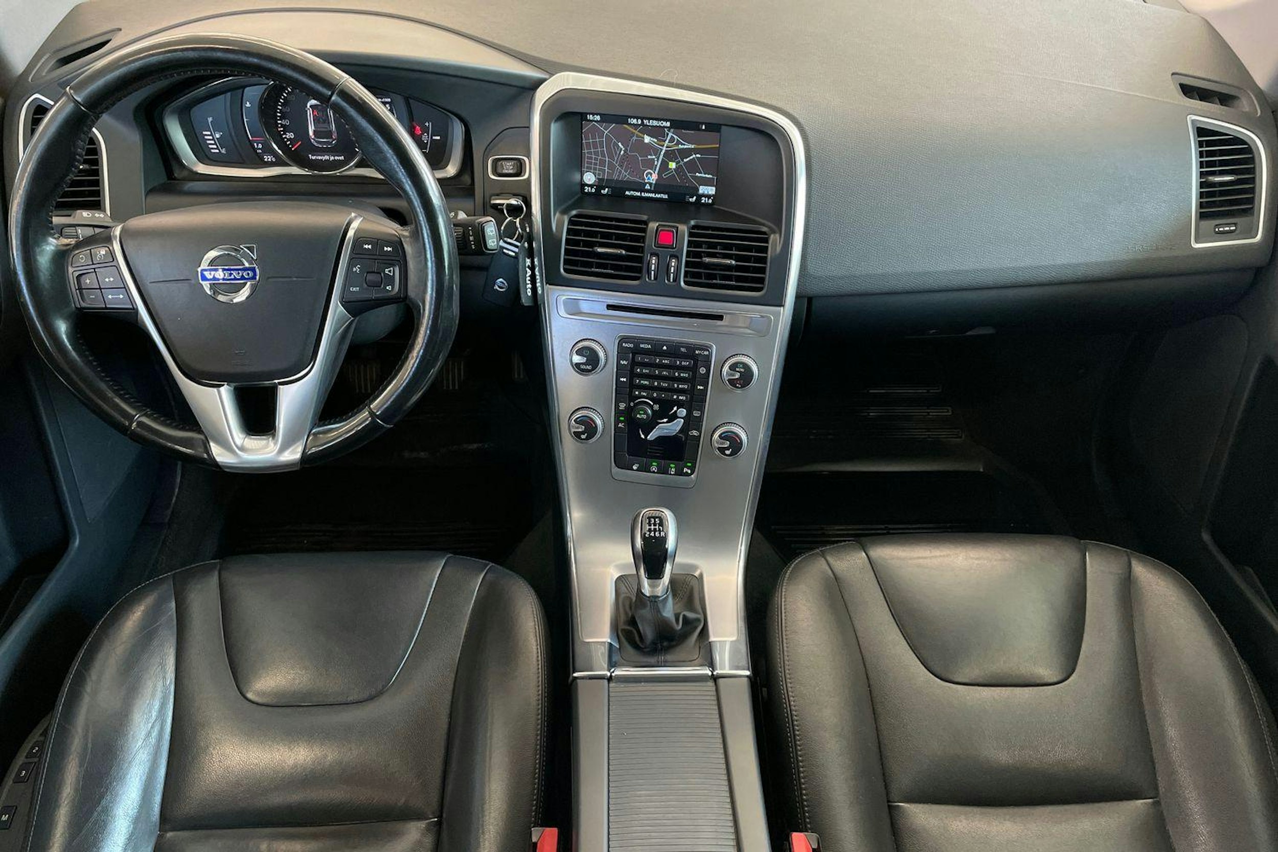 Musta Volvo XC60 2017 kuva 9.