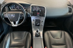 Musta Volvo XC60 2017 kuva 9.