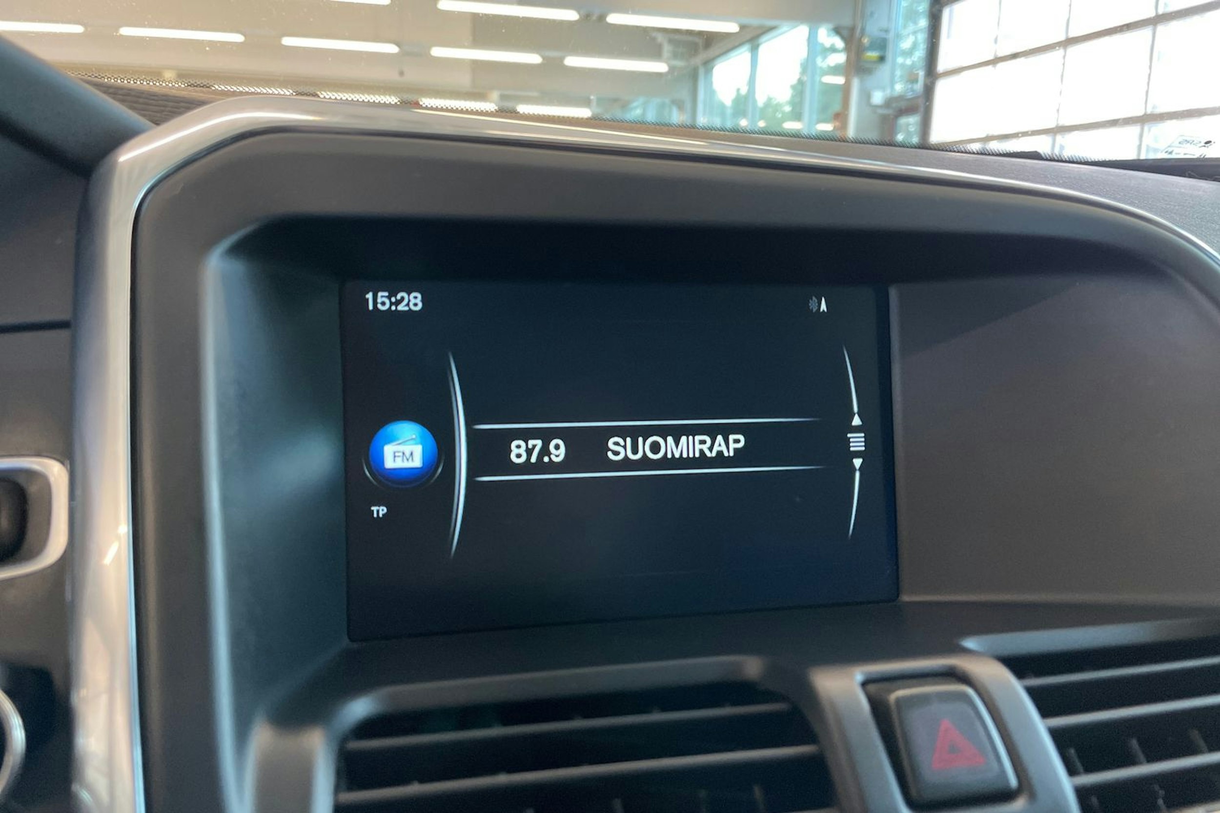 Musta Volvo XC60 2017 kuva 23.