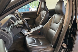 Musta Volvo XC60 2017 kuva 26.