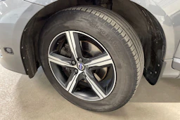 met. harmaa Volvo XC60 2017 kuva 10.