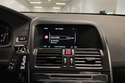 met. harmaa Volvo XC60 2017 kuva 14.