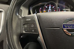met. harmaa Volvo XC60 2017 kuva 18.