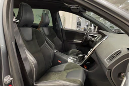 met. harmaa Volvo XC60 2017 kuva 22.