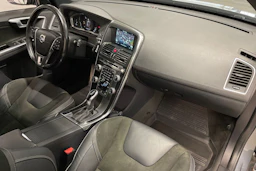 met. harmaa Volvo XC60 2017 kuva 23.