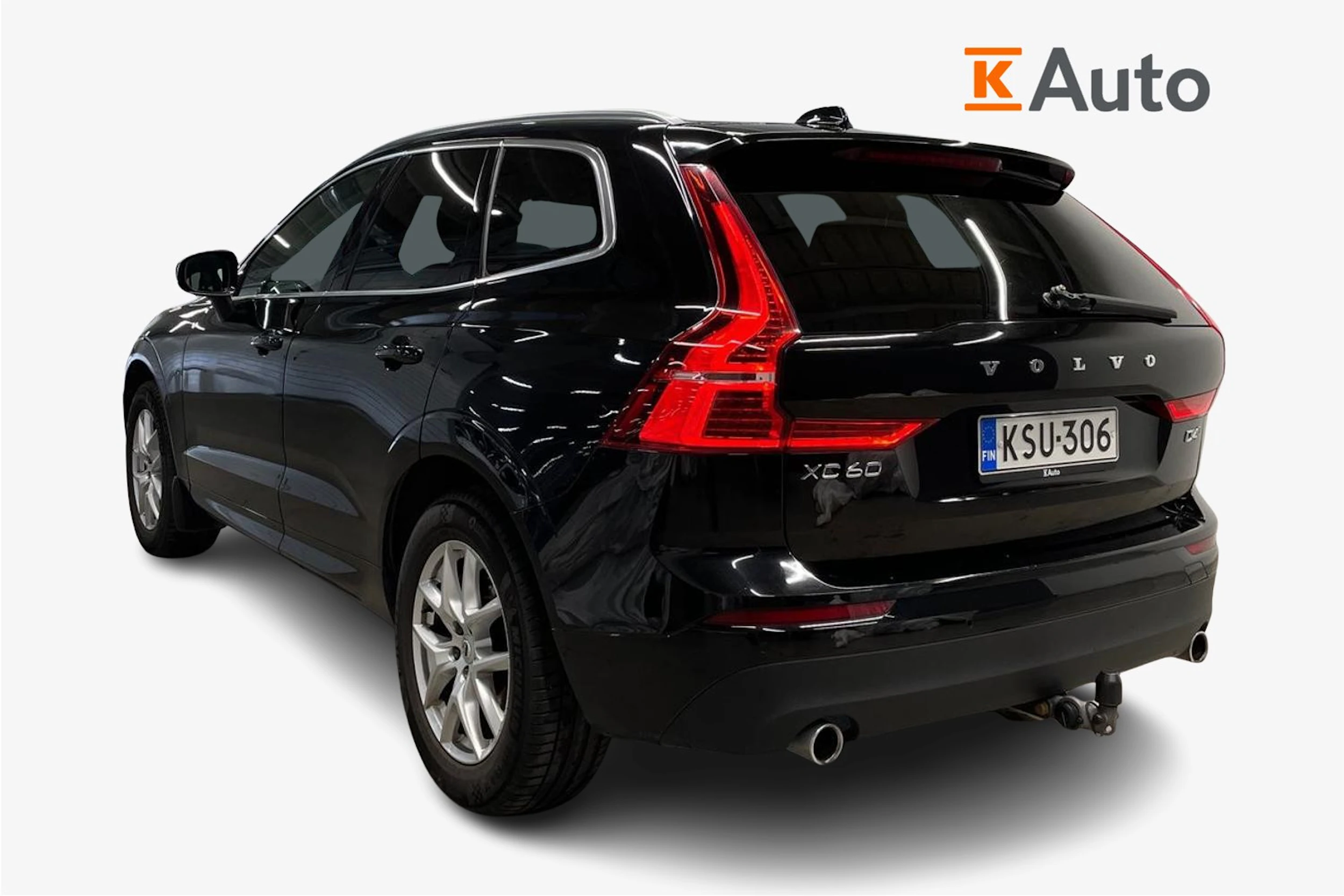 musta Volvo XC60 2017 kuva 2.