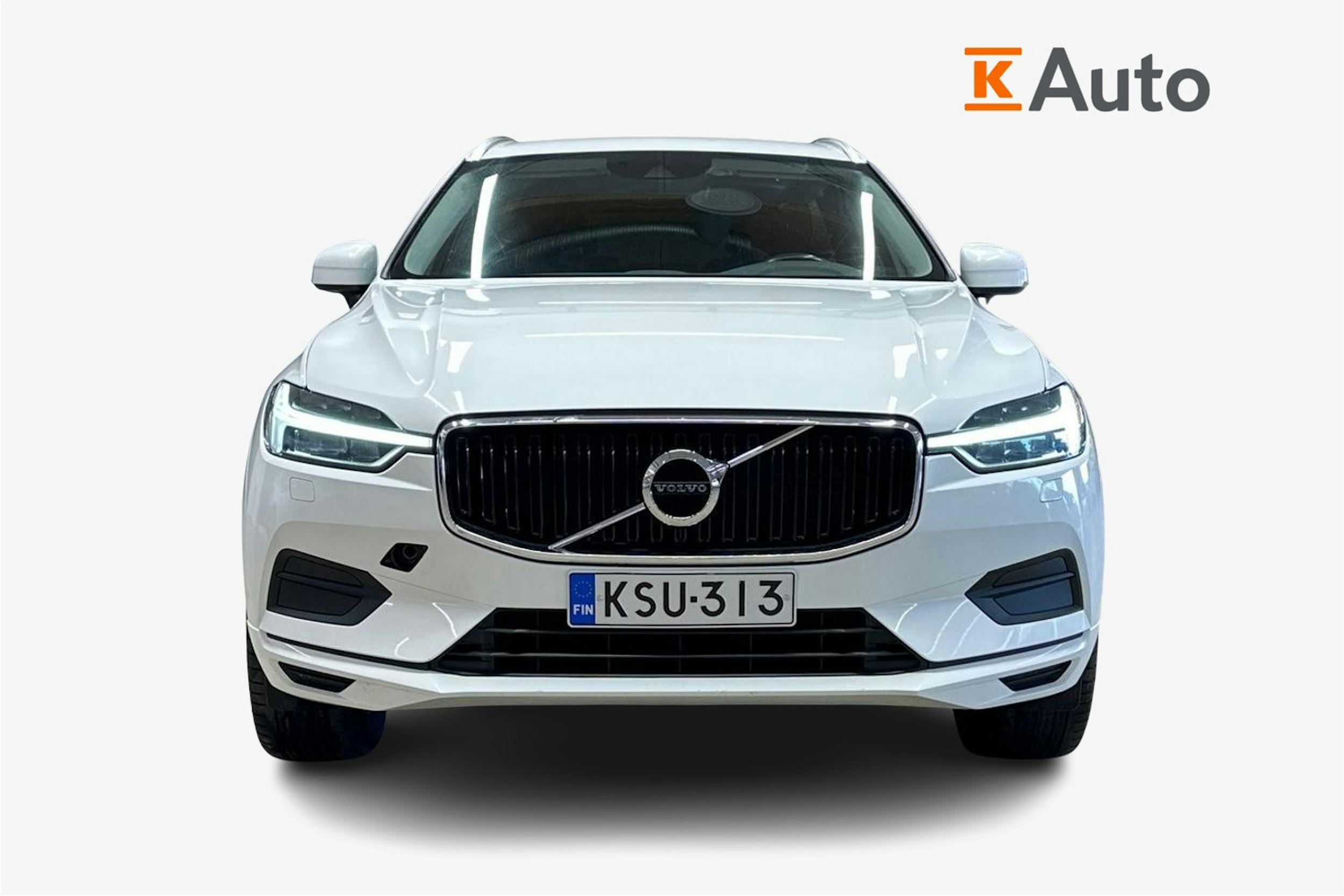 valkoinen Volvo XC60 2017 kuva 4.