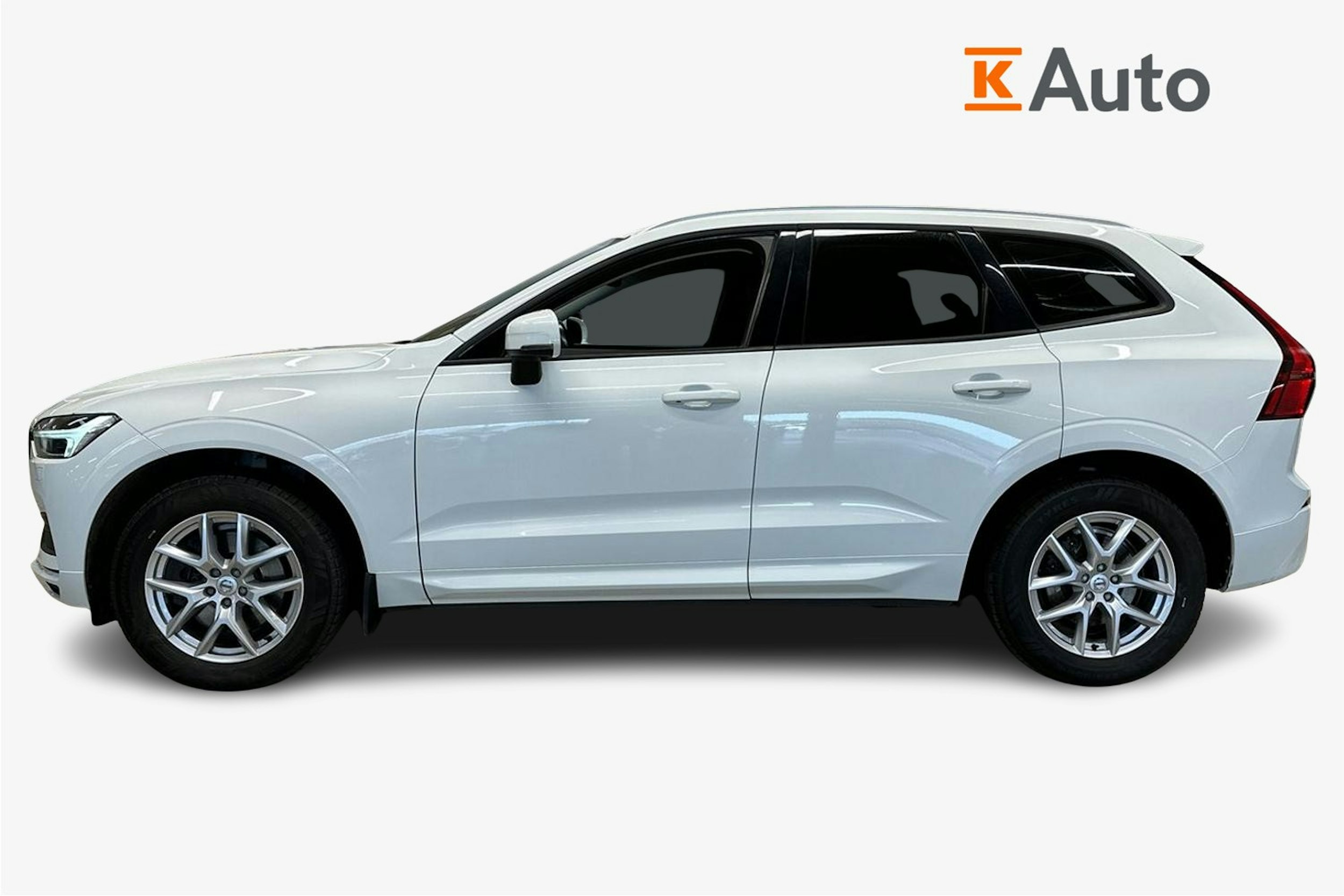 valkoinen Volvo XC60 2017 kuva 5.