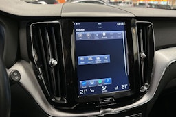 valkoinen Volvo XC60 2017 kuva 14.