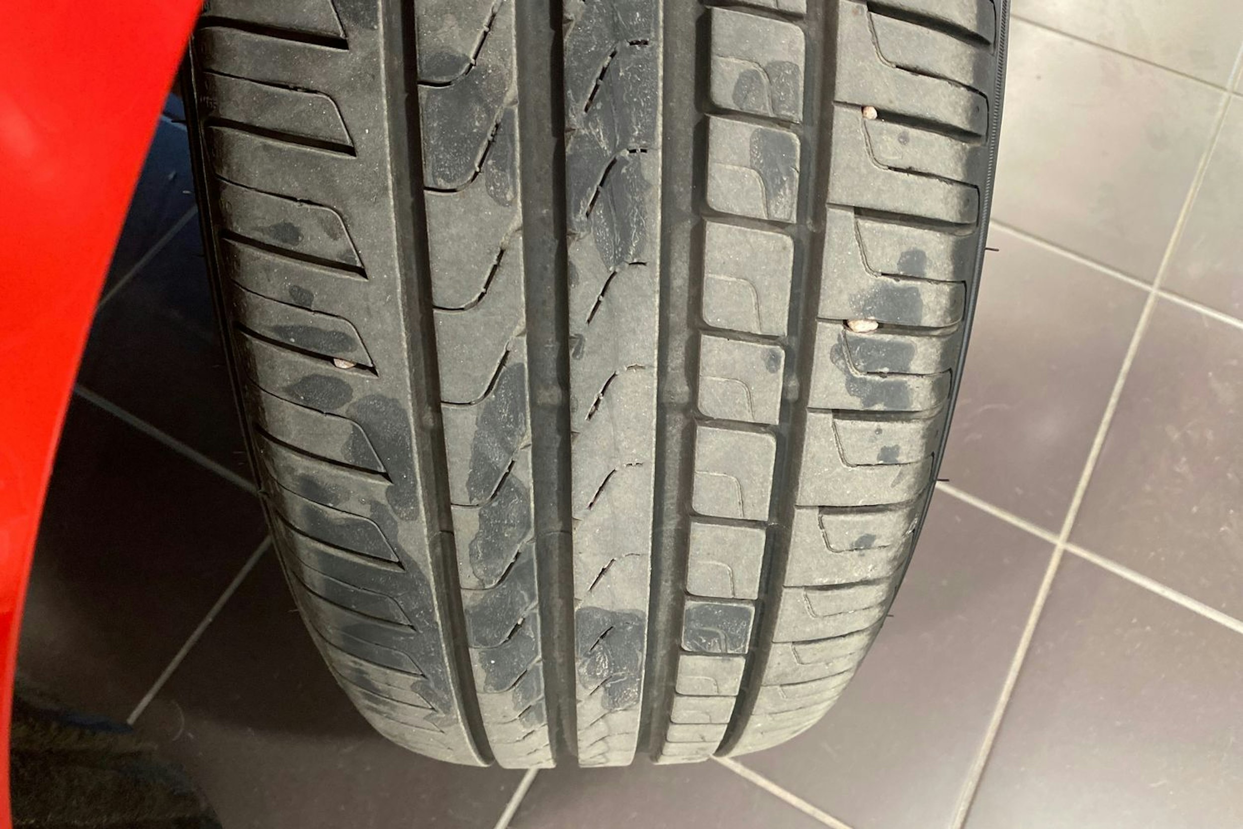 punainen Volvo XC60 2017 kuva 15.