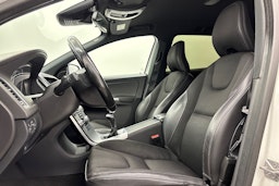 Valkoinen Volvo XC60 2017 kuva 14.