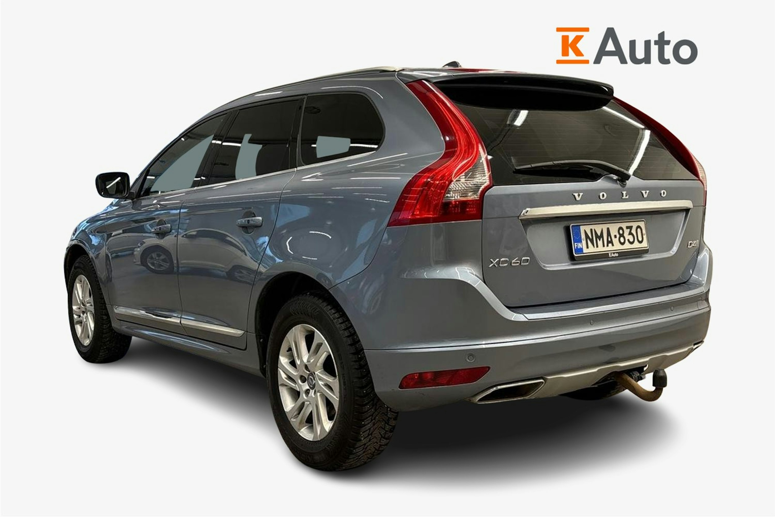 sininen Volvo XC60 2017 kuva 2.