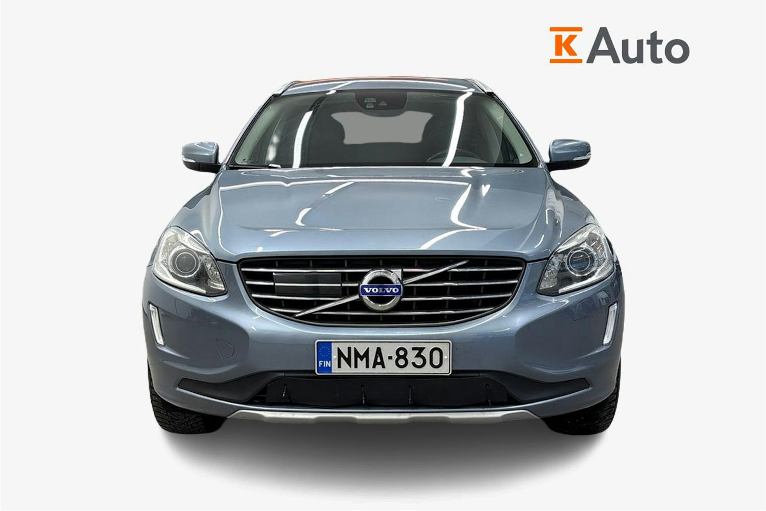 sininen Volvo XC60 2017 kuva 5.
