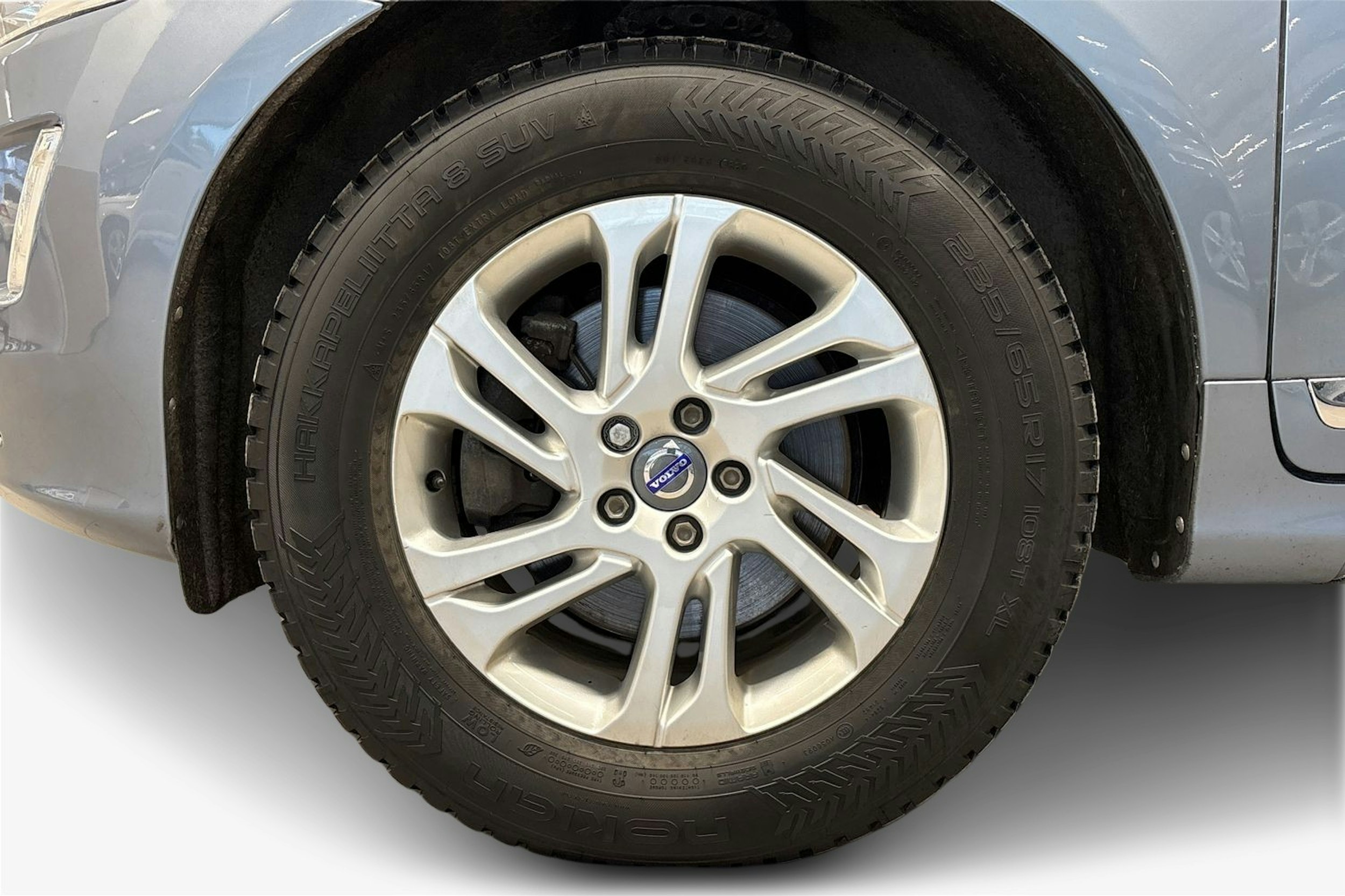 sininen Volvo XC60 2017 kuva 11.