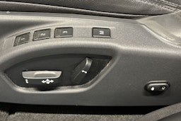 sininen Volvo XC60 2017 kuva 15.