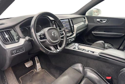 valkoinen Volvo XC60 2017 kuva 3.