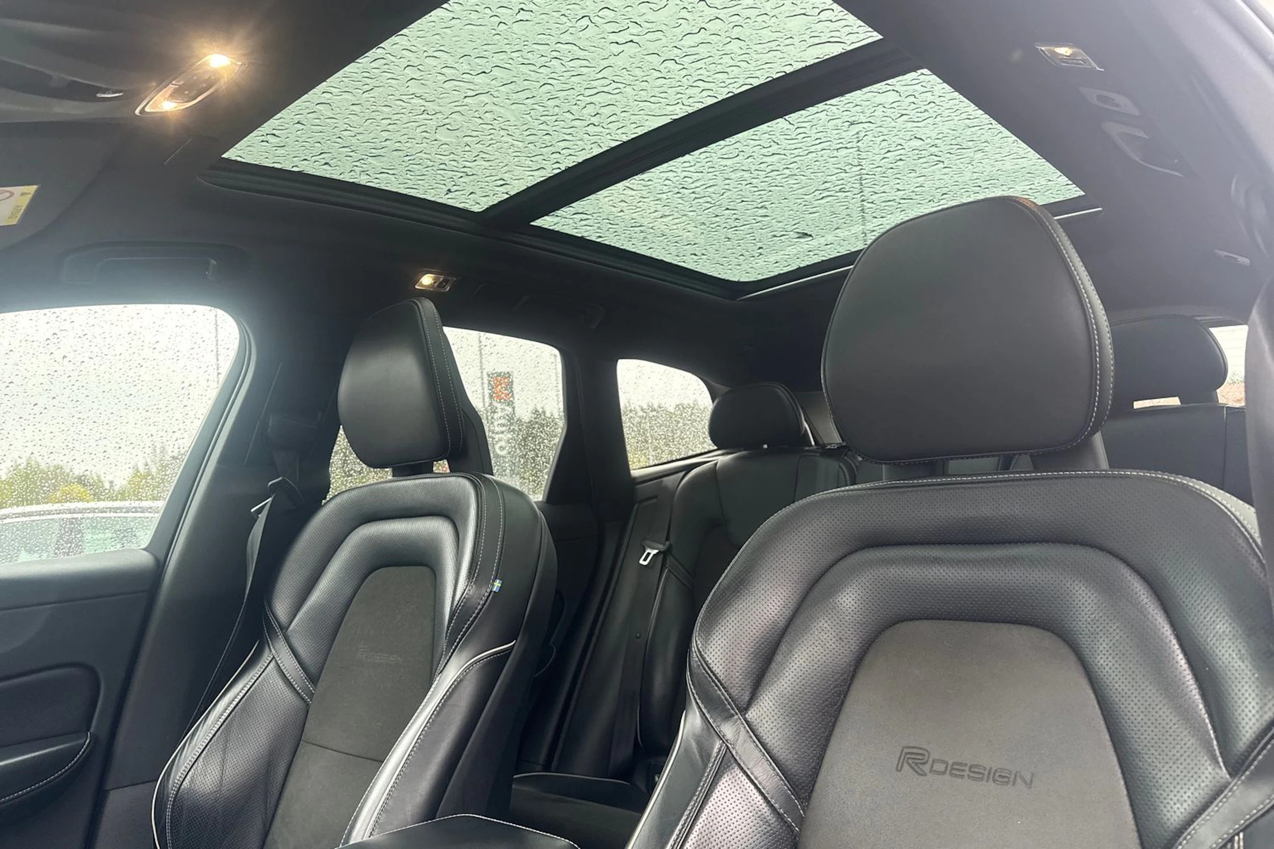 valkoinen Volvo XC60 2017 kuva 4.