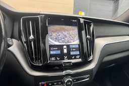 valkoinen Volvo XC60 2017 kuva 5.