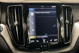 valkoinen Volvo XC60 2018 kuva 25.