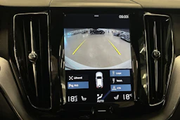 valkoinen Volvo XC60 2018 kuva 29.