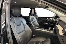 musta Volvo XC60 2018 kuva 7.