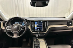 musta Volvo XC60 2018 kuva 11.