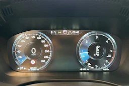 musta Volvo XC60 2018 kuva 15.