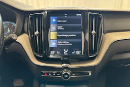 musta Volvo XC60 2018 kuva 16.