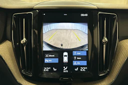 musta Volvo XC60 2018 kuva 18.