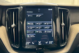musta Volvo XC60 2018 kuva 20.