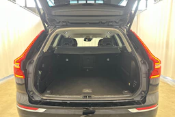 musta Volvo XC60 2018 kuva 25.