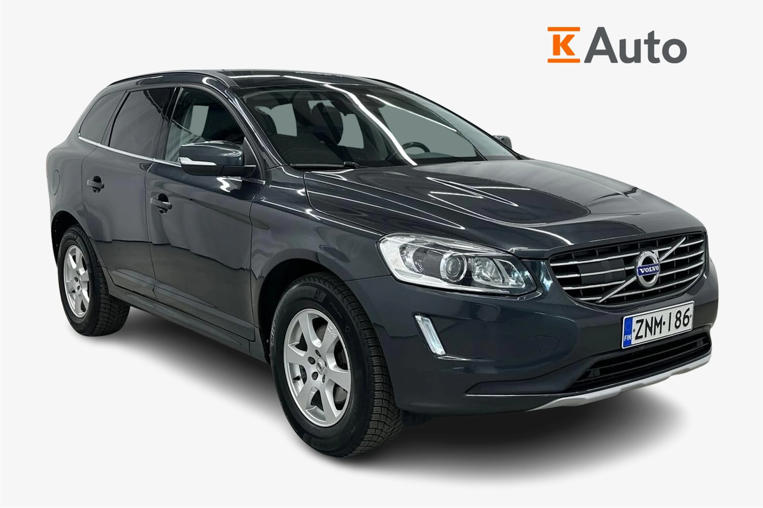 harmaa Volvo XC60 2017 kuva 1.